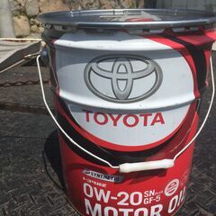 空き缶20Lペルー缶4個オイル缶になります