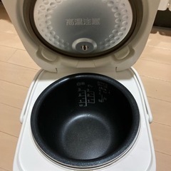 取引完了 無料⭐️中古 TOSHIBA 3合炊き　炊飯器の画像