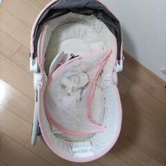 ベビーベッドの画像