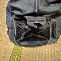 黒ボストンバッグの画像