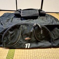 黒ボストンバッグ