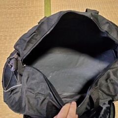 黒ボストンバッグの画像