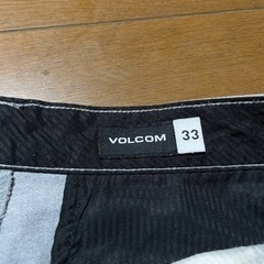 ボルコム ショートパンツ 33インチの画像