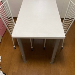 ダイニングテーブル