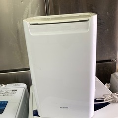 配送可能　保証付き アイリスオーヤマ(IRIS OHYAMA) 除湿機 衣類乾燥 除湿器 コンプレッサー式 強力 タイマー付 静音設計 オートルーバー 除湿量 6.5L ホワイト DCE-6515