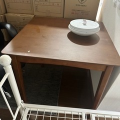 急ぎ比較的美品　家具 テーブル　机の画像