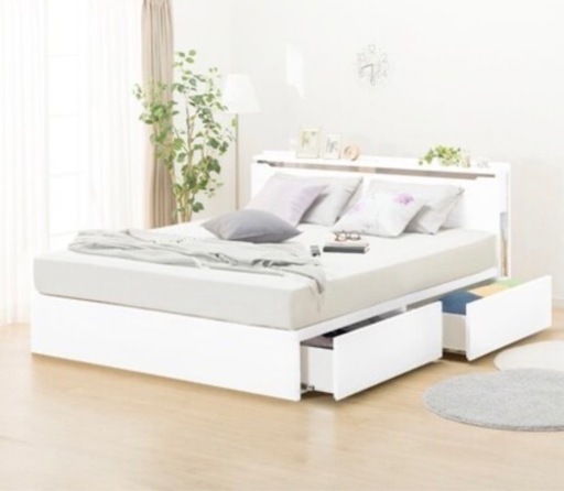 家具　寝具　ニトリ　
クイーンベッド　フレーム