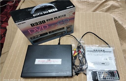 D３３０　DVD PLAYER　DVD　CD　　箱付き