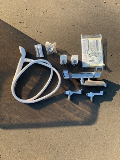 新品未使用　TOTO 浴室用 壁付サーモスタット混合栓シャワー TMY140CZ 寒冷地向　在庫多数あり