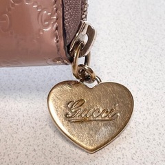 GUCCI グッチ　ピンクゴールド　エナメル　長財布　ハートの画像