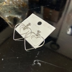 ピアスの画像