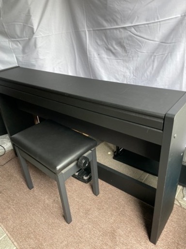 2016年製　KOLG LP380 黒色88鍵盤電子ピアノ