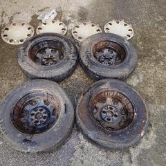 車のパーツ タイヤ、ホイールの画像
