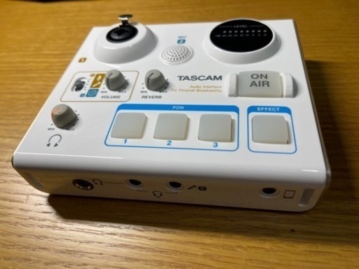 　配信用 ミキサー TASCAM MiNiSTUDIO PERSONAL