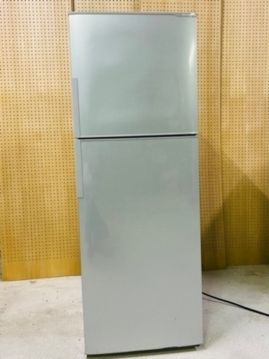 配送無料！超美品　シャープ　ノンフロン冷凍冷蔵庫　2015年　225L 家電 キッチン家電