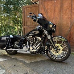 ハーレー　FLHX ストリートグライド　