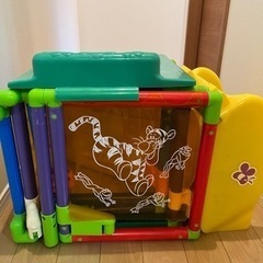 プーさん　ジャングルジム　滑り台の画像