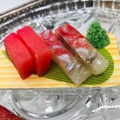 ⭐️新品⭐️食品サンプル　スマホカバー　　ストラップ　お刺身　マグロ鯛ハマチの画像