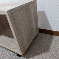 無料 小テーブル キャスター付 幅40高34奥29の画像