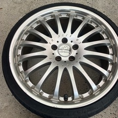 車のパーツ タイヤ、ホイール