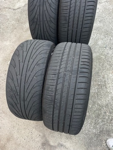 車のパーツ タイヤ、ホイール