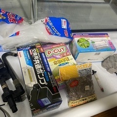 水槽 2セット　その他付属品付き
の画像