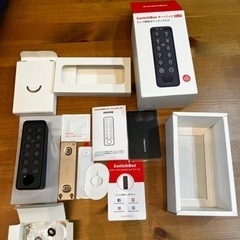 Switch bot スマートロックとキーパッドタッチの画像