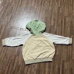 プーさん　薄手パーカーの画像