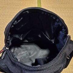 黒スポーツボストンバッグの画像