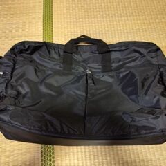 黒大きめボストンバッグ