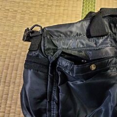 黒肩掛けボストンバッグの画像