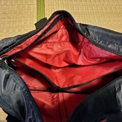 黒肩掛けボストンバッグの画像