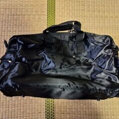 黒ナイロンバッグの画像