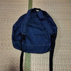 デニムリュックの画像