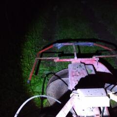 草刈り作業　草刈り機による草刈り作業です。