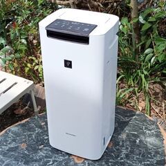★お届け可！★ SHARP 高濃度プラズマクラスター25000 空気清浄機 加湿機能付き ～18畳対応 KI-LS40-W