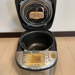象印　5合炊き　炊飯器の画像
