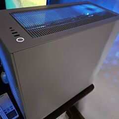 NZXT H7 Flow パソコンケースの画像