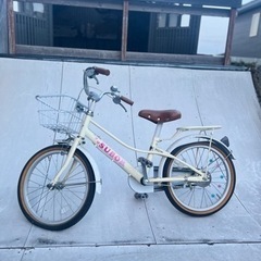自転車   ホワイト×茶　かわいい