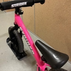 ストライダースポーツ　スノーストライダー　幼児用自転車
　の画像