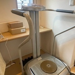 健康器具　　　　ブルブル振動マシン