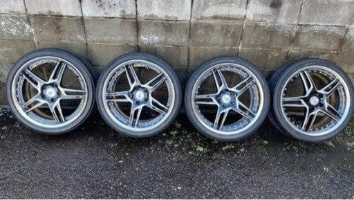 車のパーツ タイヤ、ホイール