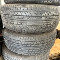 車のパーツ タイヤ、ホイール