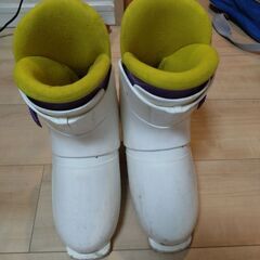 スキー板、ストック、スキーブーツ3点セット　キッズ　の画像