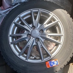 車のパーツ タイヤ、ホイール