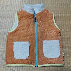 子供服男女兼用【100】リバーシブルベスト　の画像