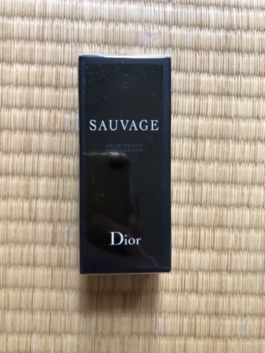 未開封　
sauvage dior 香水