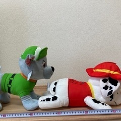 【おまけ付】パウパトロールぬいぐるみ(マーシャル、ロッキー)の画像