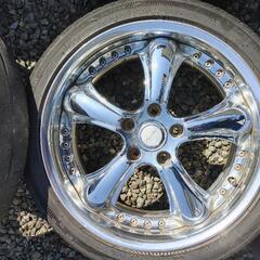 車のパーツ タイヤ、ホイール　の画像