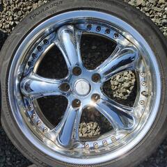 車のパーツ タイヤ、ホイール　の画像